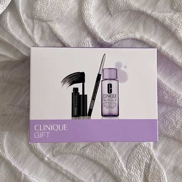 Clinique 3-P Gift Set, NWB - Picture 2 of 2